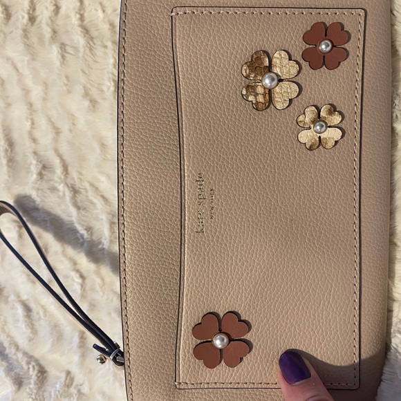 Kate Spade - Picture 2 of 3